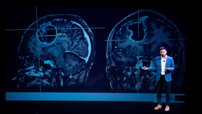 Charla TEC con el neurocirujano español Jesús Martín-Fernández