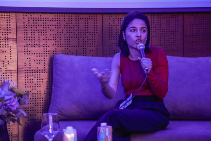 56d62a86-00b7-4ec9-af85-89878096a33f