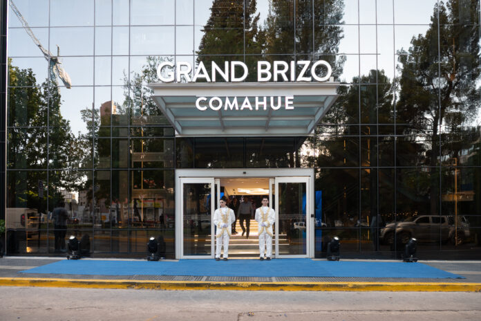 La cadena Álvarez Argüelles Hoteles presentó la nueva identidad del hotel Comahue , _GRAND BRIZO COMAHUE_
