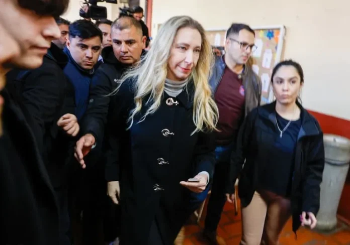 9d565baa5da373598bc3fa5b1c00dc49